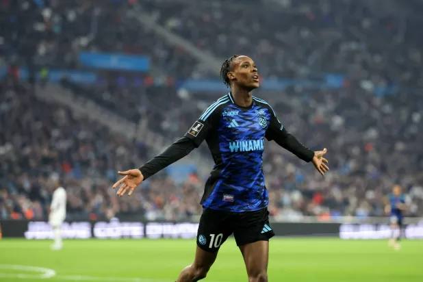 إيمانويل إيميغا (رويترز)