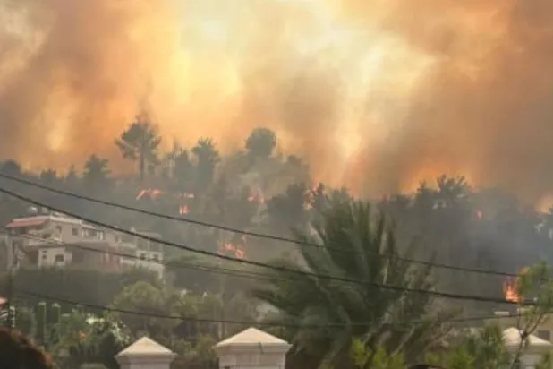 الحرائق تتمدد في بلدة شحيم في إقليم الخروب (الوكالة الوطنية للإعلام)