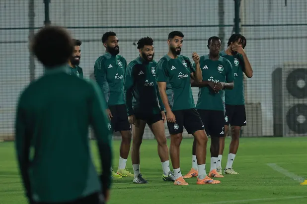 يواصل الأخضر تحضيراته لودية كوت ديفوار (تصوير: محمد المانع) 