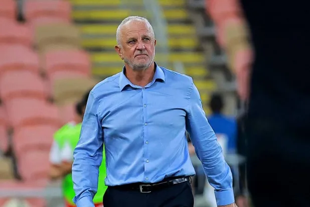 Football - FIFA World Cup - AFC Qualifiers - Group B - Iraq v Indonesia - King Abdullah Sport City, Jeddah, Saudi Arabia - October 11, 2025 Iraq coach Graham Arnold. (Reuters)