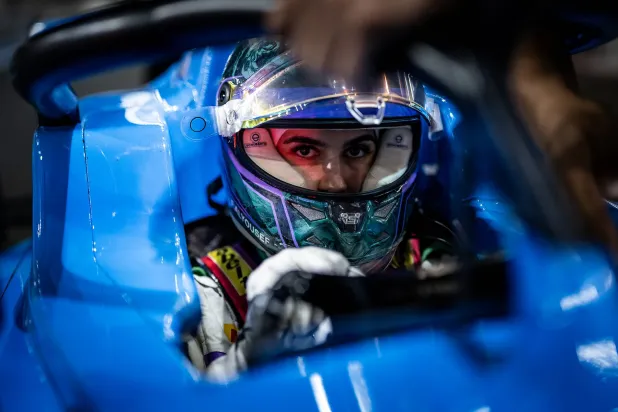 تمكن سكوت ليندبلوم من فرض سيطرته على مجريات السباق (بطولة أرامكو السعودية لفورمولا 4)