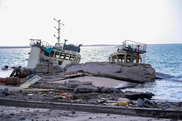 الحوثيون يعيدون تأهيل موانئ الحديدة لتجاوز آثار الضربات الجوية