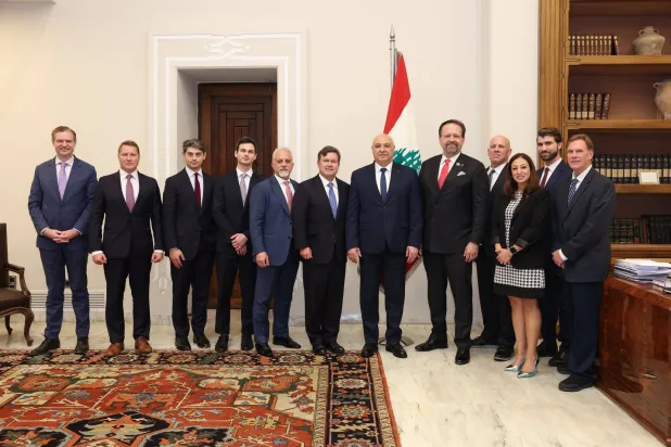 الرئيس جوزيف عون أثناء استقباله وفد وزارة الخزانة الأميركية في قصر بعبدا (الرئاسة اللبنانية)