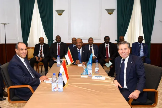 اجتماع ثلاثي بين وزيرَي خارجية مصر والسودان ووكيل الأمين العام للأمم المتحدة للشؤون الإنسانية (الخارجية المصرية)