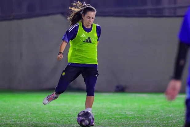 النصر يتأهب لاستضافة نيوم (نادي النصر)