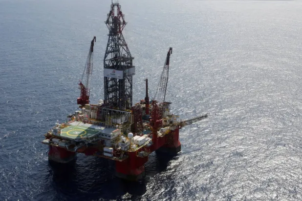 FILE PHOTO: A general view of the Centenario deep-water oil platform in the Gulf of Mexico off the coast of Veracruz, Mexico January 17, 2014. Picture taken January 17, 2014. REUTERS/Henry Romero/File Photo