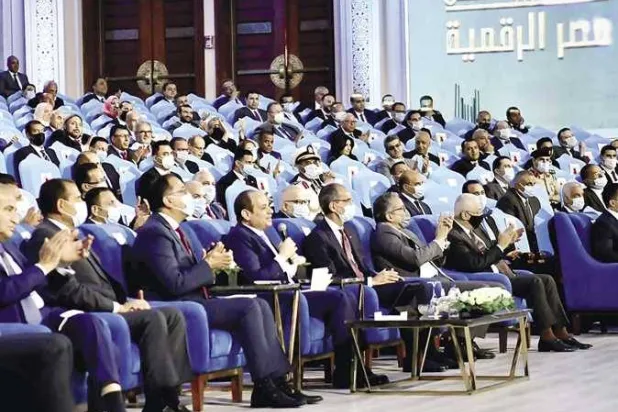 الرئيس المصري عبد الفتاح السيسي خلال افتتاح بعض مشروعات منصة «مصر الرقمية» (الرئاسة المصرية)