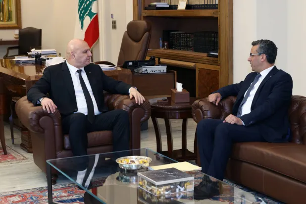 الرئيس اللبناني جوزيف عون يستقبل وزير الزراعة نزار هاني (الرئاسة اللبنانية)