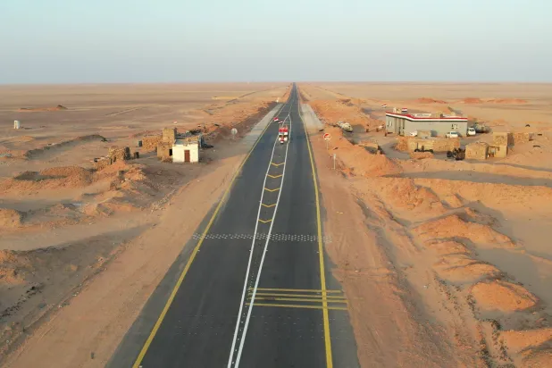 بخشی از جاده حیاتی العبر در یمن پس از بازسازی 