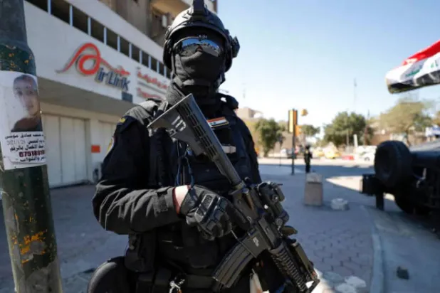 عنصر من جهاز مكافحة الإرهاب في بغداد (أرشيفية - أ.ف.ب)
