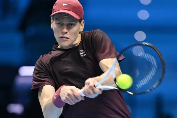 حامل اللقب يانيك سينر يتقدم في تورينو (إ.ب.أ)