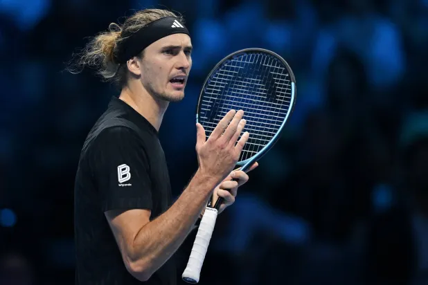 نجم التنس الألماني ألكسندر زفيريف (إ.ب.أ)