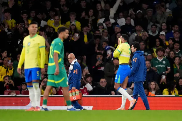 غابرييل متأثرا بالإصابة (د.ب.أ)