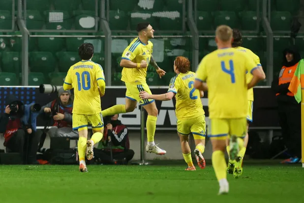 أوكرانيا هزمت آيسلندا وحجزت مقعدها في الملحق (رويترز)