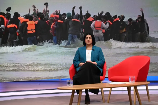 İngiltere İçişleri Bakanı Shabana Mahmood, dün BBC'ye verdiği röportajda (AFP)
