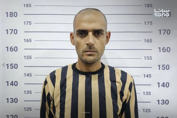 تمكنت وحدات فرع مكافحة الإرهاب في محافظة حلب بالتعاون مع قيادة الأمن الداخلي من إلقاء القبض على «المجرم» محمود علي أحمد أحد سجّاني سجن صيدنايا