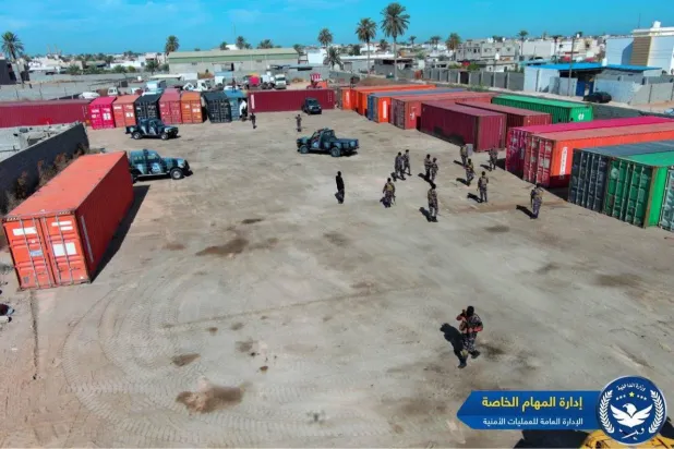 59 حاوية عثر بداخلها على قوارب مجهزة لتهريب المهاجرين عبر البحر (إدارة المهام الخاصة بغرب ليبيا)