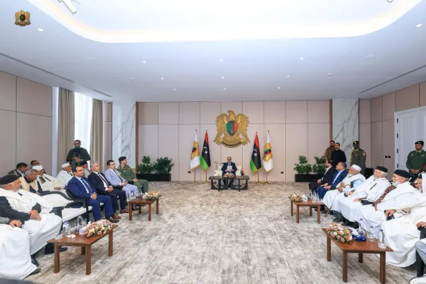 لقاء حفتر مع مشايخ وأعيان الساحل الغربي في بنغازي الاثنين (الجيش الوطني الليبي)