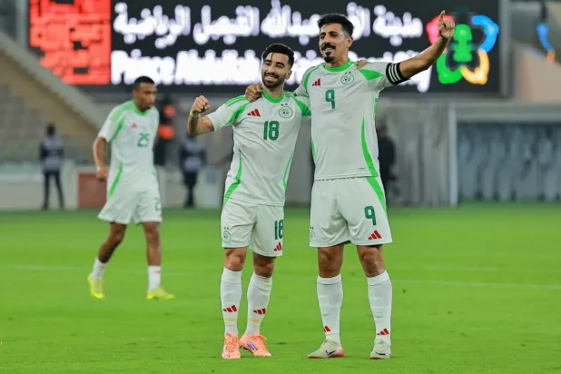 بونجاح خلال مواجهة الجزائر وزيمبابوي الودية (محمد المانع)