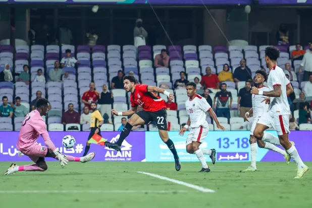 عمر مرموش لحظة تسجيله هدف تعادل «الفراعنة» مع الرأس الأخضر - الاتحاد المصري لكرة القدم