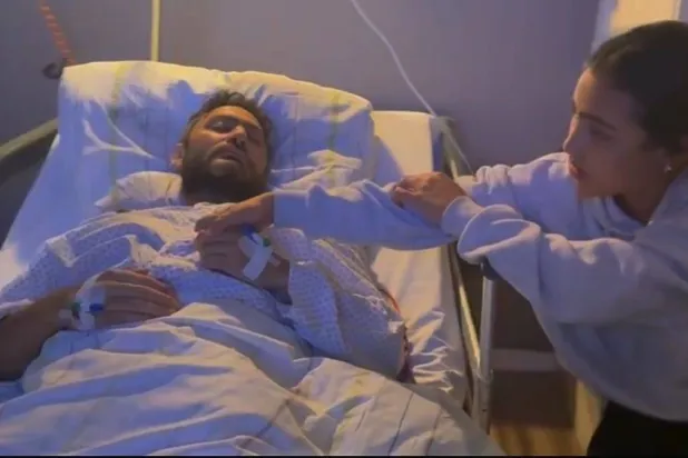 صورة نشرها تامر حسني خلال مرضه (حسابه على فيسبوك) 