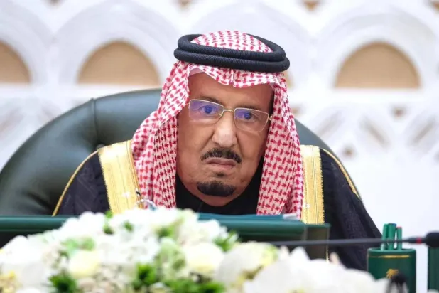 Custodian of the Two Holy Mosques King Salman bin Abdulaziz Al Saud chairs the Cabinet meeting in Riyadh. (SPA)