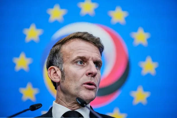 Fransa Cumhurbaşkanı Emmanuel Macron, 18 Kasım 2025'te Almanya'nın Berlin kentinde düzenlenen Avrupa Dijital Egemenlik Zirvesi'nde düzenlediği basın toplantısında (AP)