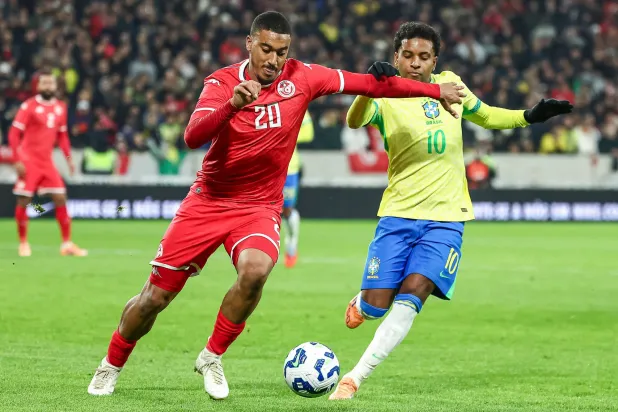 التعادل حسم وديّة تونس والبرازيل في ليل (أ.ف.ب)