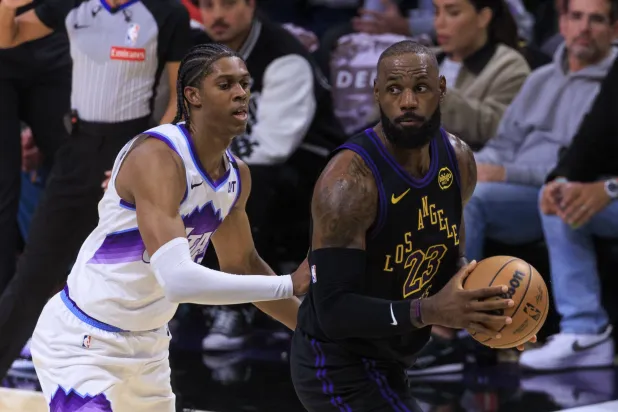 ليبرون جيمس (د.ب.أ)