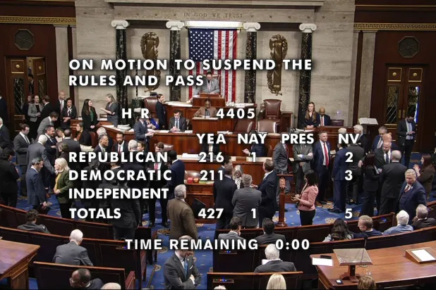 مجلس النواب أقر بأغلبية ساحقة مشروع الإفراج عن وثائق إبستين في 18 نوفمبر 2025 (أ.ب)