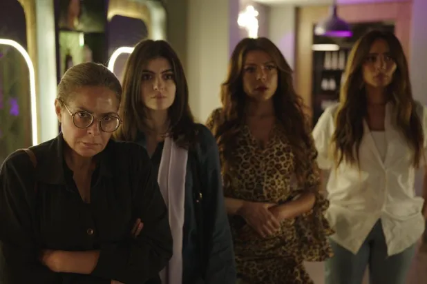 بطلات الفيلم في لقطة جماعية (إدارة مهرجان القاهرة السينمائي) 