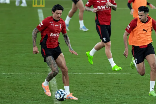 نونيز خلال مشاركته في تدريبات الهلال (نادي الهلال)