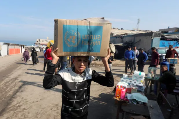 إسرائيل قطعت علاقاتها مع «الأونروا» بعد أن اتهمت نحو 10 من موظفيها بالمشاركة في هجوم «حماس» (رويترز)