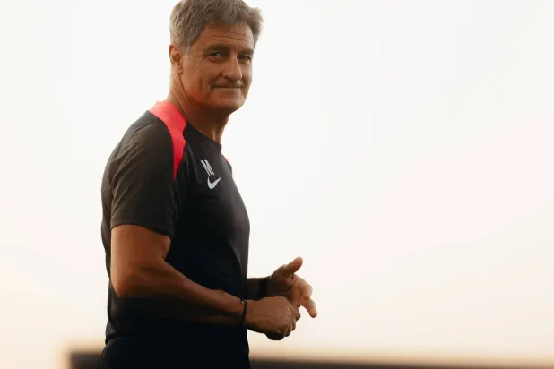 غونزاليس لا يرى مشكلة في عودة اللاعبين إلى الخبر ثم السفر مجدداً إلى جدة (موقع النادي)