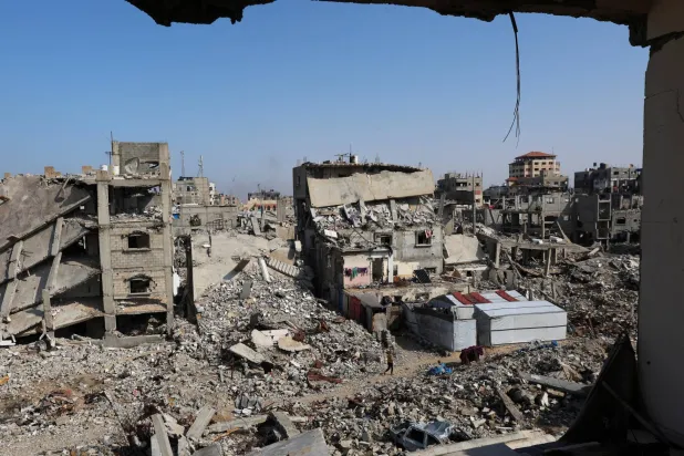 جانب من الدمار جراء الغارات الإسرائيلية على قطاع غزة (رويترز)