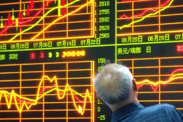 الصين تُبقي الفائدة دون تغيير للشهر السادس... واليوان يتراجع وسط توترات وضغوط