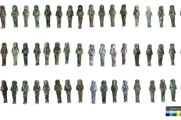 اكتشاف عشرات التماثيل الجنائزية للملك شوشنق الثالث في دلتا مصر