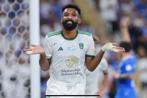 فراس البريكان لاعب النادي الأهلي (الشرق الأوسط)