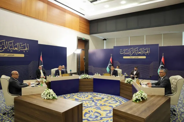 المنفي والدبيبة وتكالة عقب الإعلان عن تشكيل الهيئة الجديدة مساء الخميس (حكومة «الوحدة»)