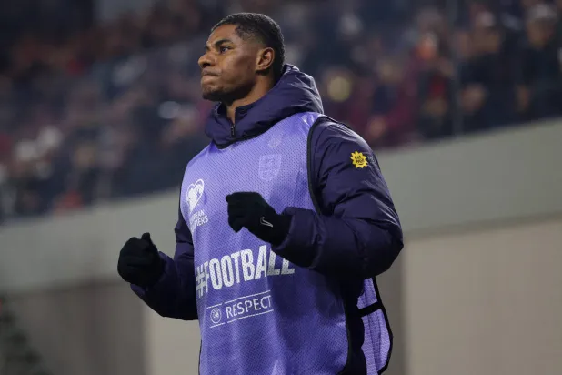 الإنجليزي ماركوس راشفورد يغيب عن برشلونة (رويترز)