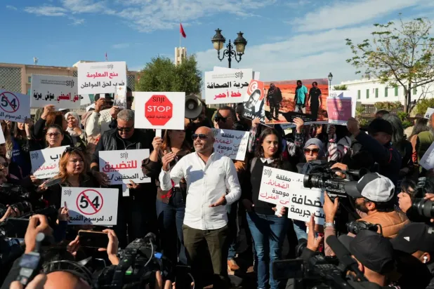 Tunus’ta daha fazla özgürlük ve sosyal adalet talebiyle düzenlenen protesto gösterilerinden bir kare (Reuters)