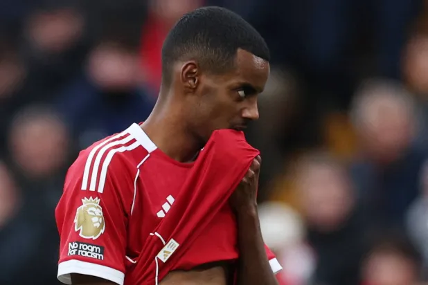 حسرة كبيرة يعيشها إيزاك (رويترز)