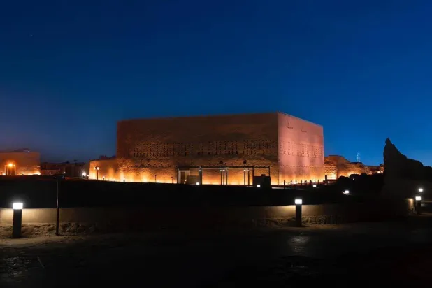 في الجهة الشمالية من حي الطريف بالدرعية يقع قصر الأمير سعد بن سعود بن عبد العزيز (موسم الدرعية)