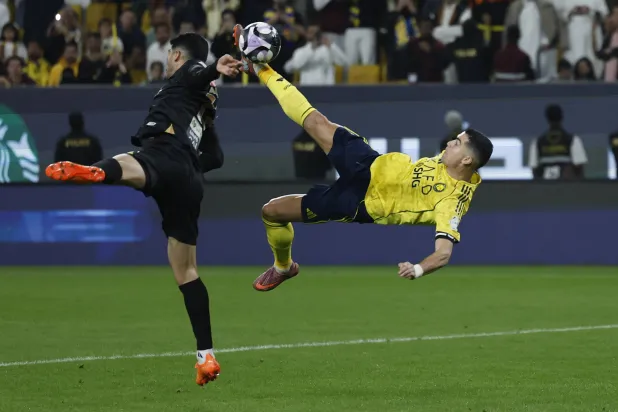 مقصية رونالدو ختمت الفوز المذهل في الأول بارك (رويترز)