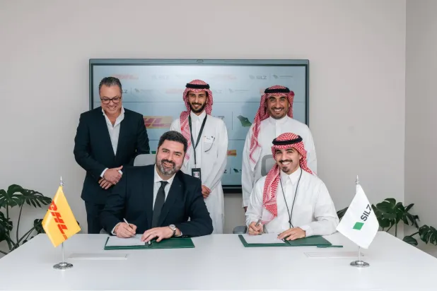 خلال توقيع اتفاقية تأجير أرض بين «دي إتش إل» والمنطقة اللوجستية المتكاملة الخاصة بالرياض (الشركة)