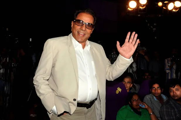 الممثل الهندي دارميندرا (أ.ف.ب)