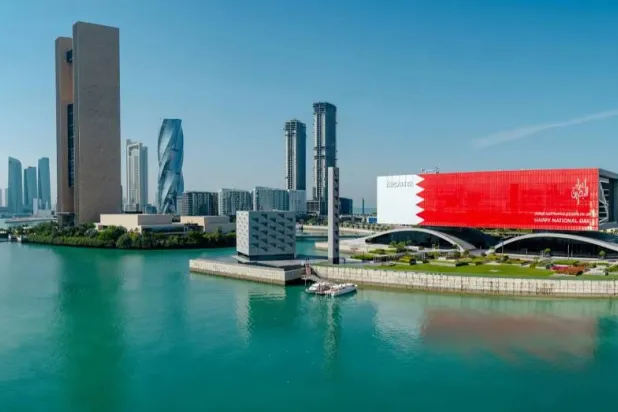 جانب من منطقة الخليج التجارية في العاصمة البحرينية المنامة (الشرق الأوسط)