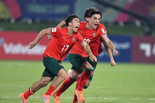 فرحة صغار البرتغال بالفوز على البرازيل (فيفا)