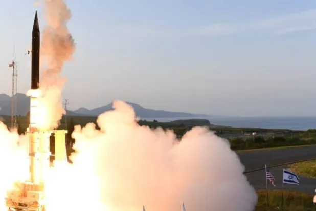 منظومة «آرو-3» خلال سلسلة اختبارات اعتراض حيّة (أرشيفية-رويترز)