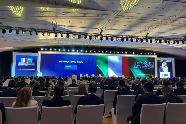 الفالح يتحدث في افتتاح منتدى الاستثمار السعودي الإيطالي في الرياض (الشرق الأوسط)